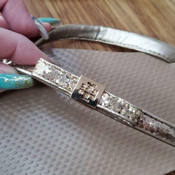 Tory Burch | Gold Sequin Flip-flops - Picture 4 of 5